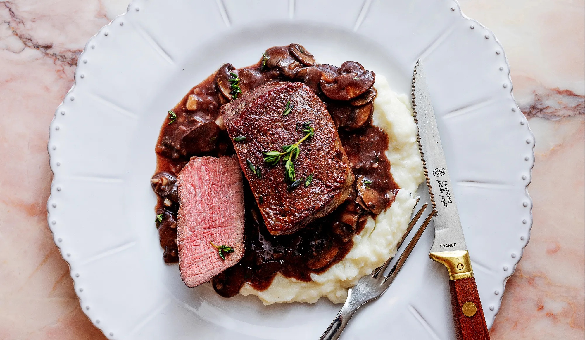 Filé mignon ao molho de cogumelos