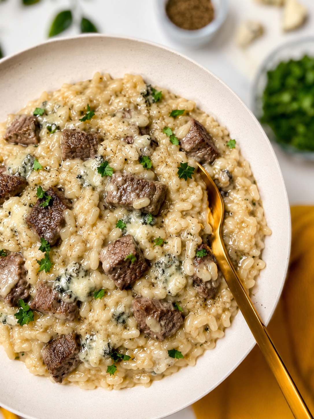 Risoto de filé mignon com gorgonzola